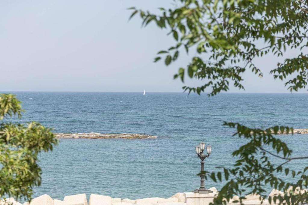 Seaside Refuge - Always Holiday Apartment Bari Exterior photo